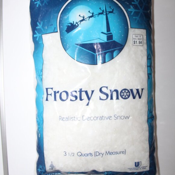 Vintage Frosty Snow 3 1/2 QT Dry Measure ~ Decorative Snow Union Wadding New - Picture 1 of 5